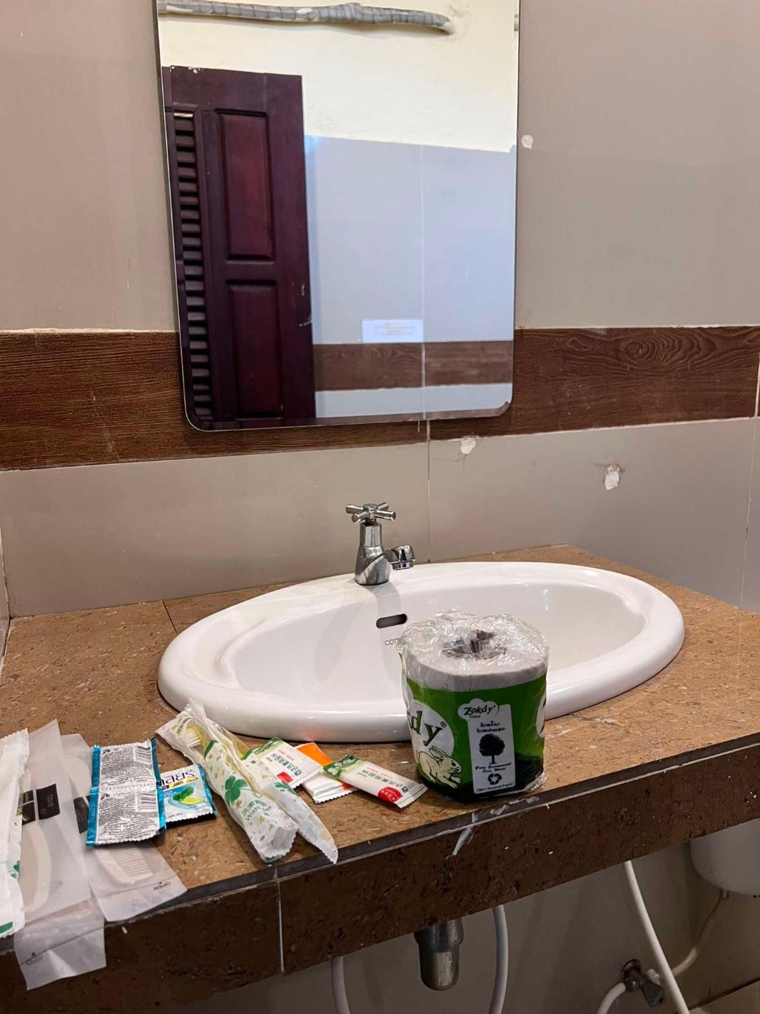 Lebijou Guesthouse - Konesavath Ban Dondét Екстериор снимка